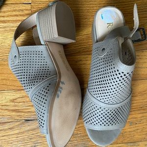 Women’s size 7 shoe